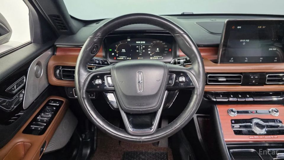 Lincoln Aviator