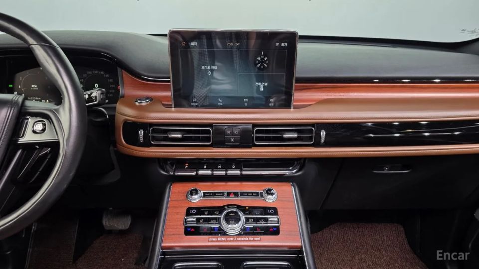 Lincoln Aviator