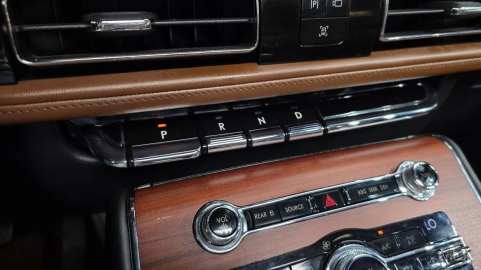 Lincoln Aviator