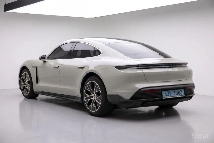 Porsche Taycan