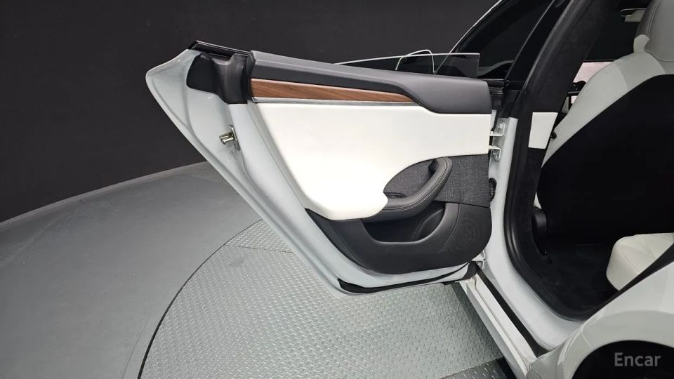 Tesla model-s