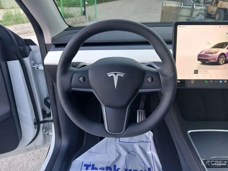 Tesla model-y
