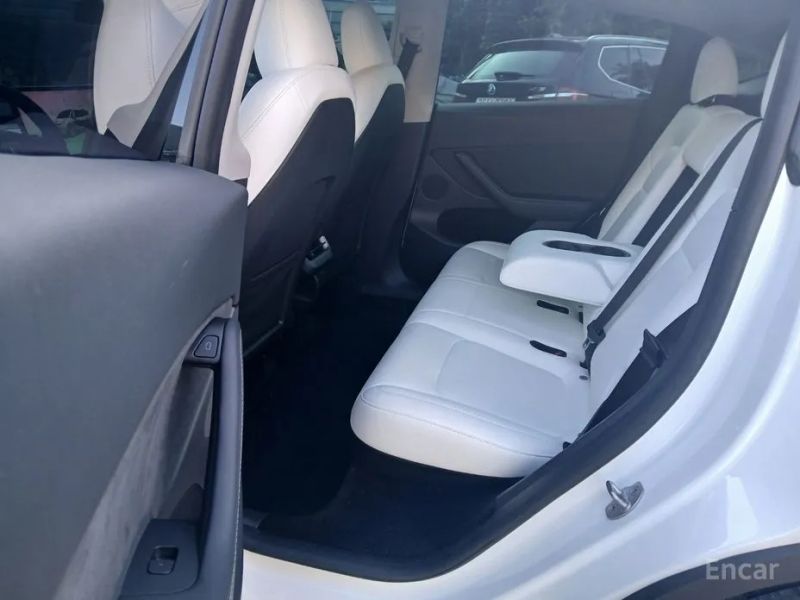 Tesla model-y