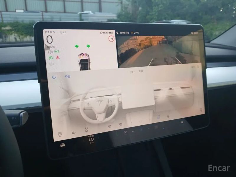 Tesla model-y
