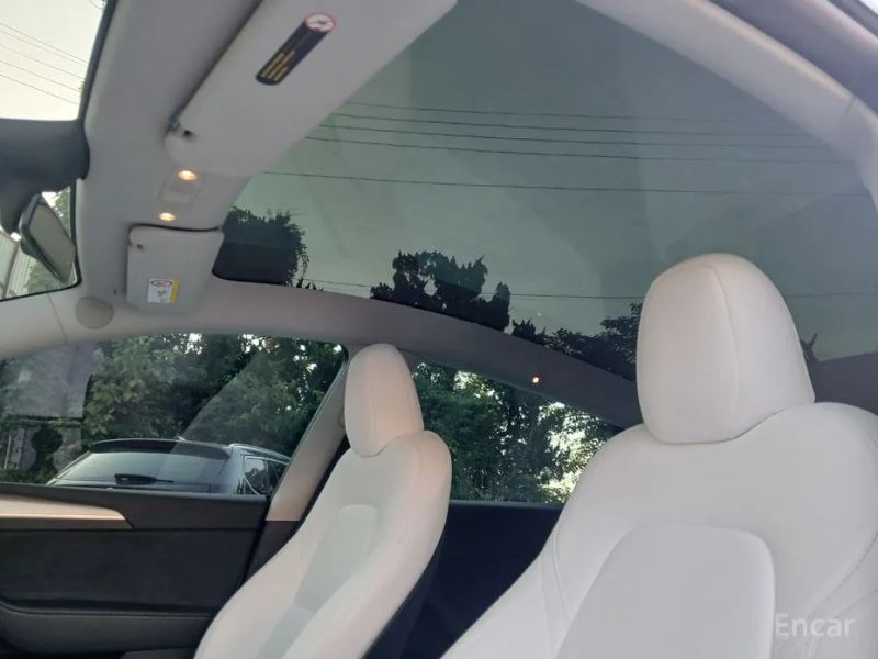 Tesla model-y