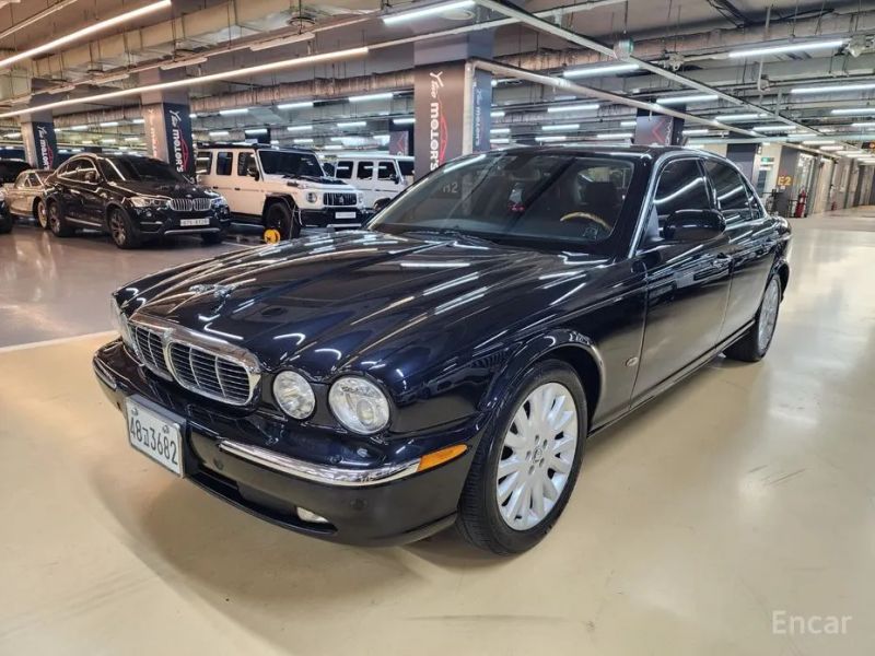 Jaguar XJ-6