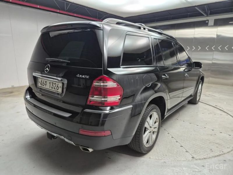 Mercedes-Benz GL-Class