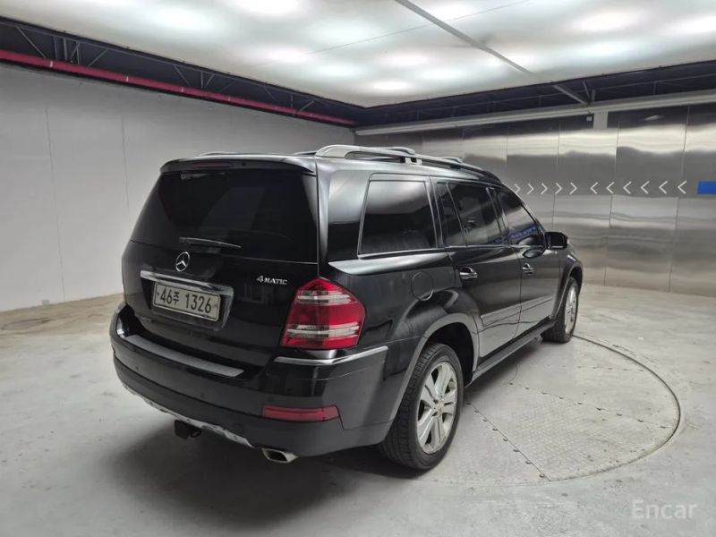 Mercedes-Benz GL-Class
