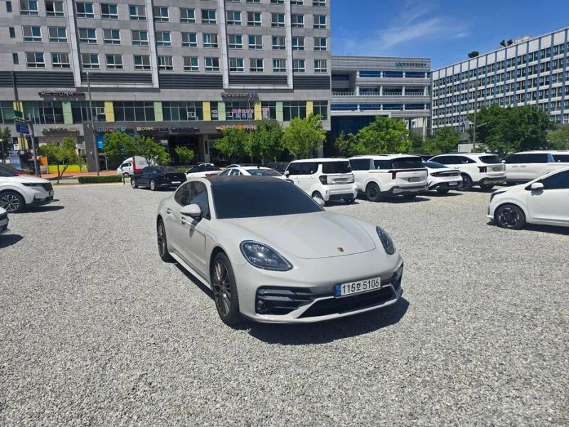 Porsche Panamera