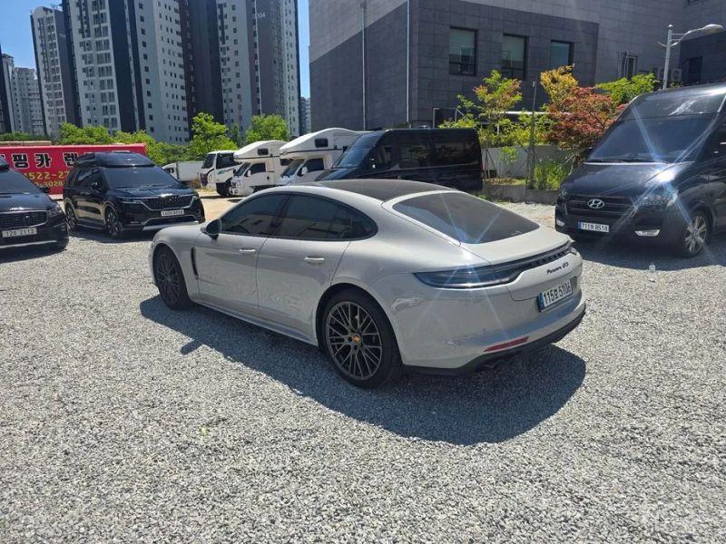 Porsche Panamera