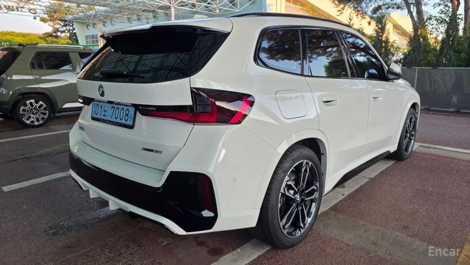 BMW ix1