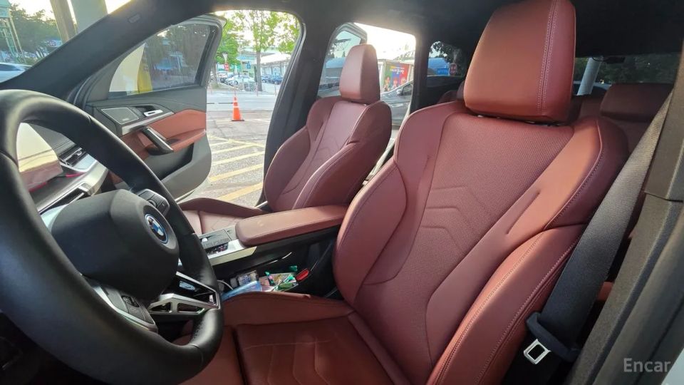 BMW ix1