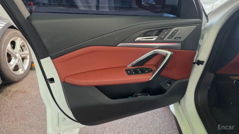 BMW ix1