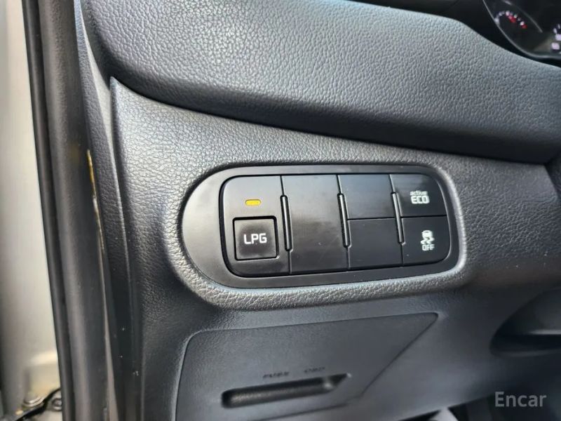 Kia Carens