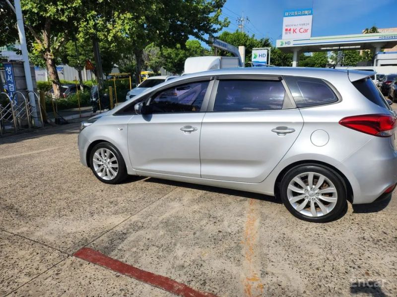 Kia Carens