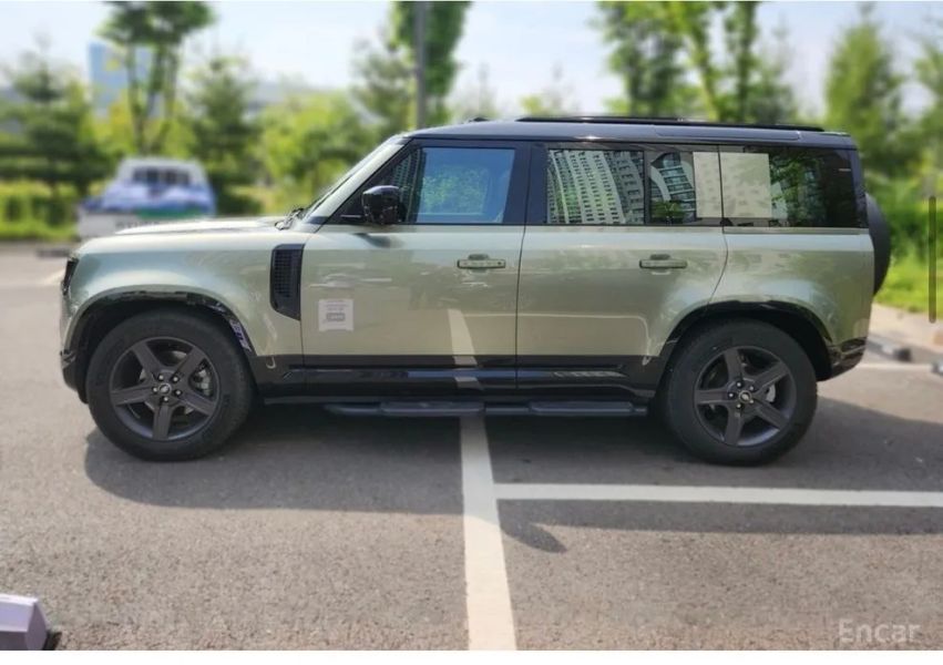 Land Rover Defender
