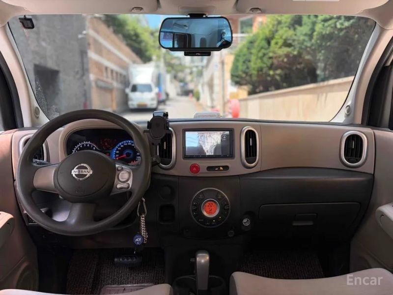 Nissan Cube