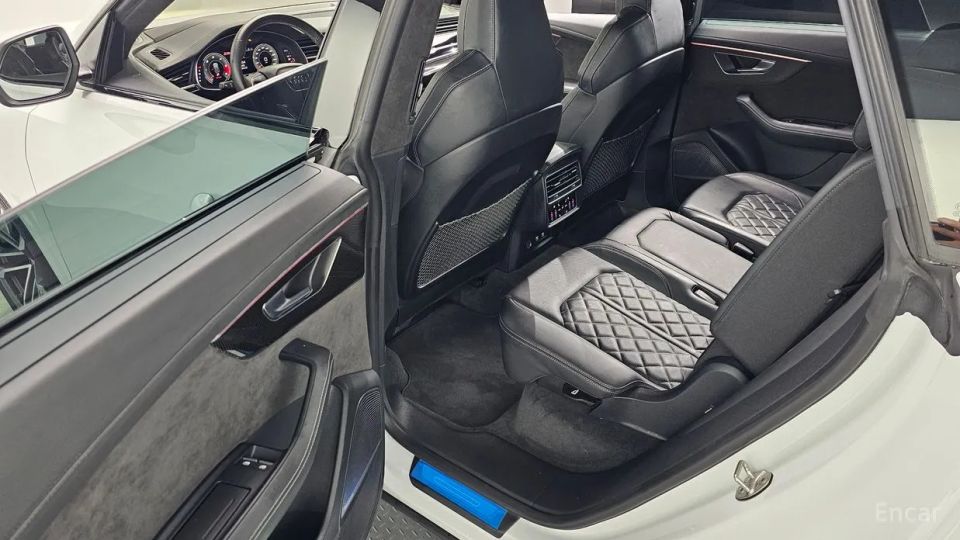 Audi SQ8