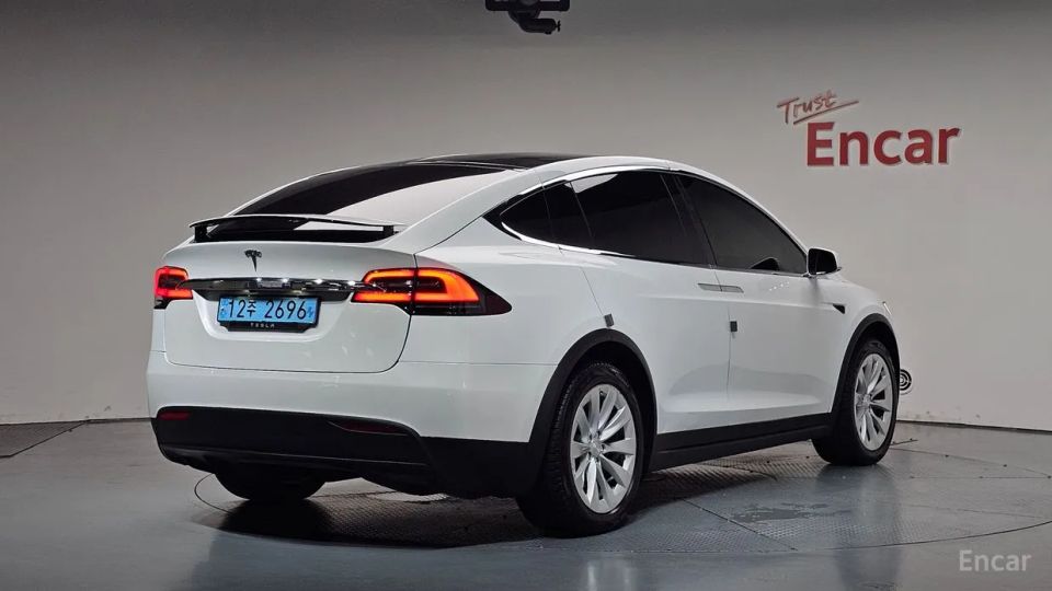 Tesla model-x