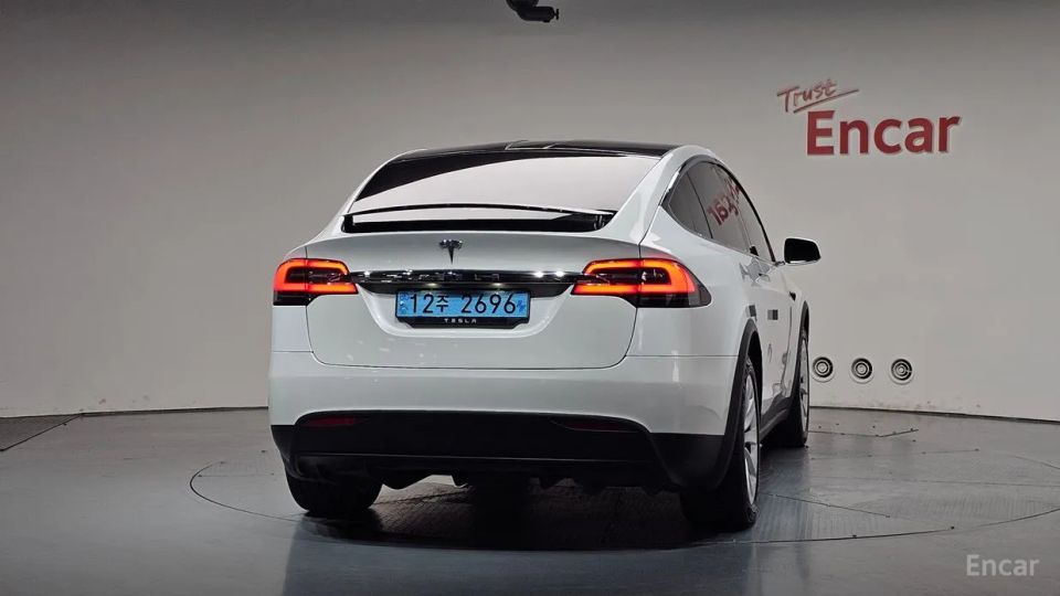 Tesla model-x