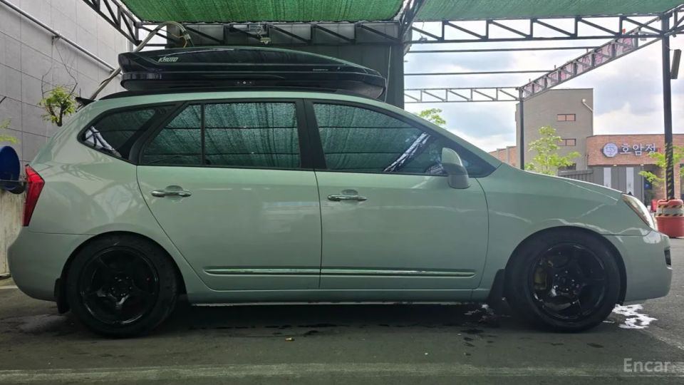 Kia Carens