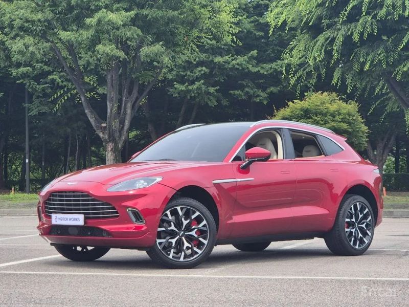Astonmartin DBX