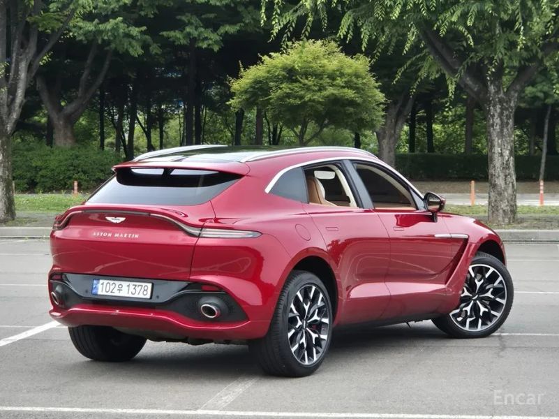 Astonmartin DBX