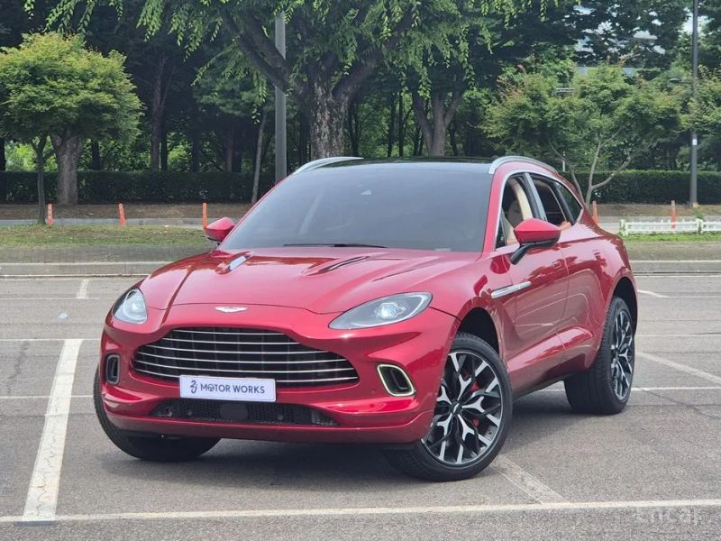Astonmartin DBX