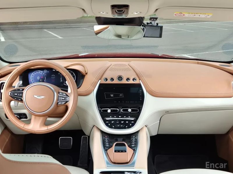 Astonmartin DBX
