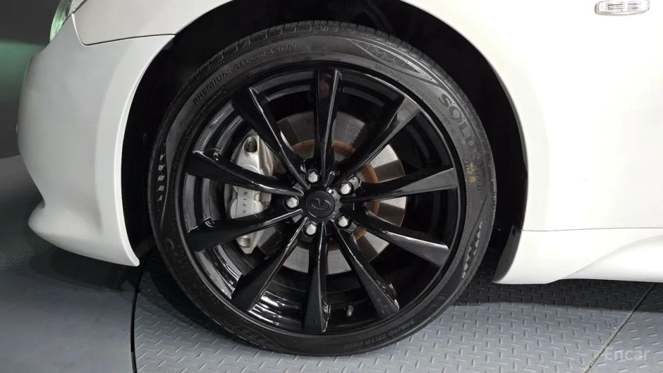Infiniti G