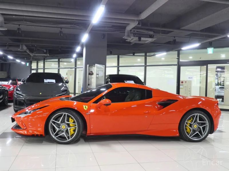 Ferrari F8