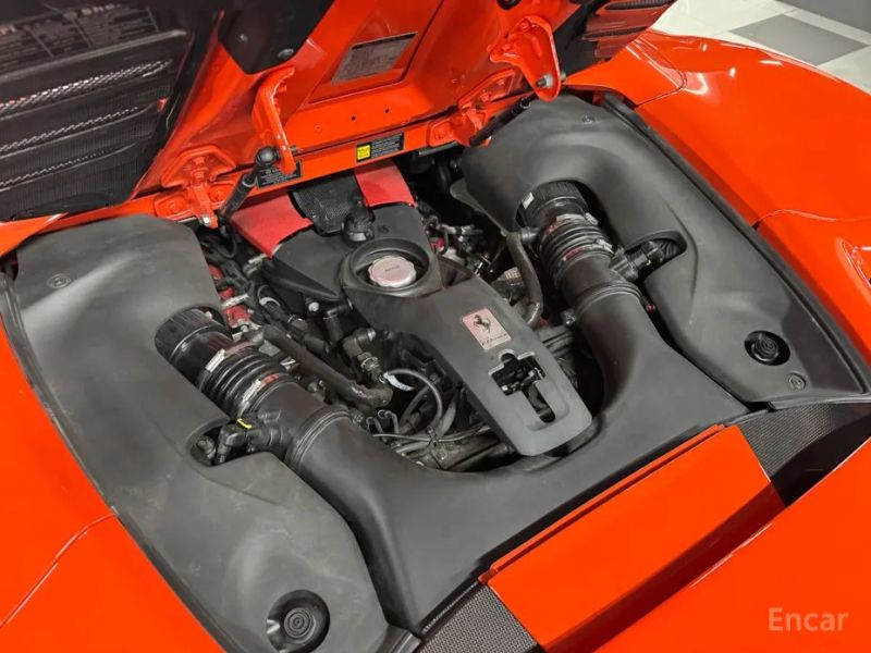 Ferrari F8