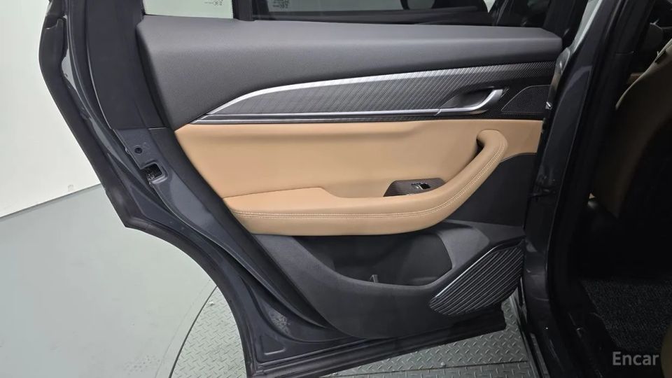 Renault-KoreaSamsung Grand Koleos