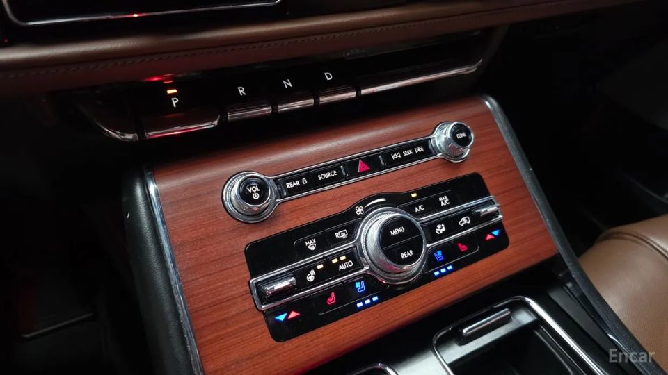 Lincoln Aviator