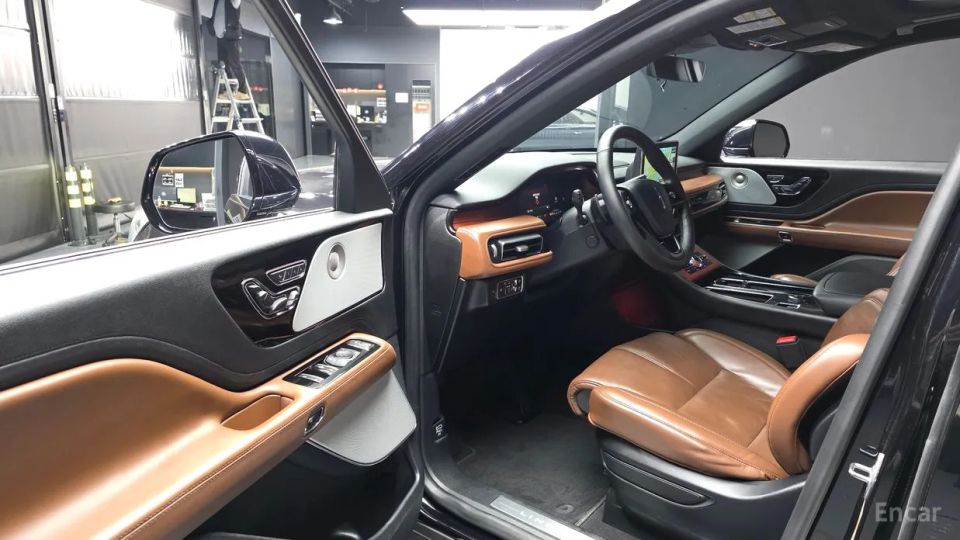 Lincoln Aviator