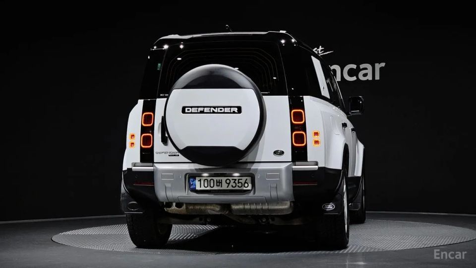 Land Rover Defender