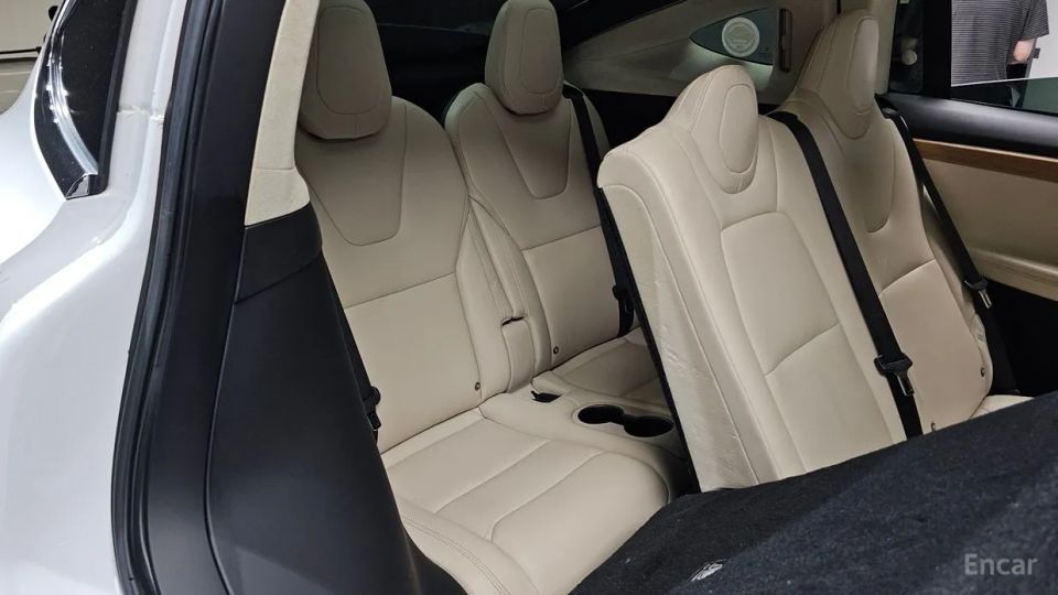 Tesla model-x