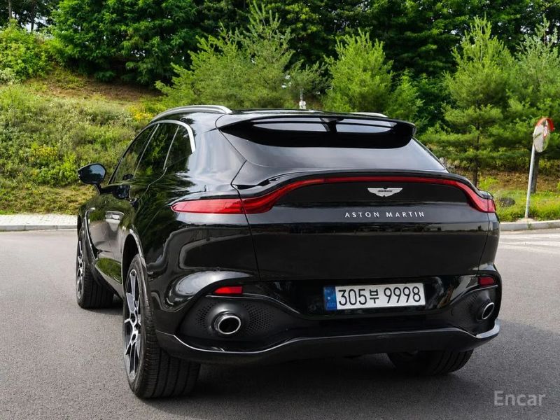 Astonmartin DBX