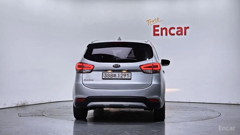 Kia Carens