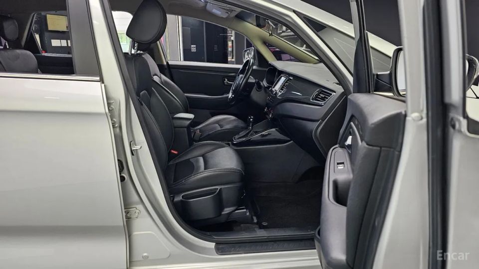 Kia Carens