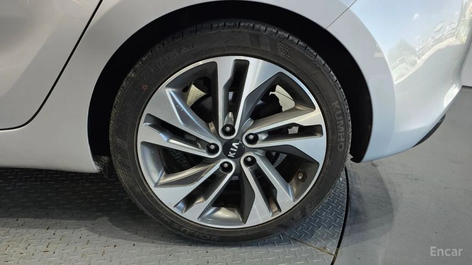 Kia Carens