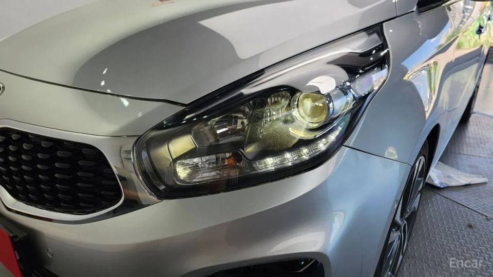 Kia Carens