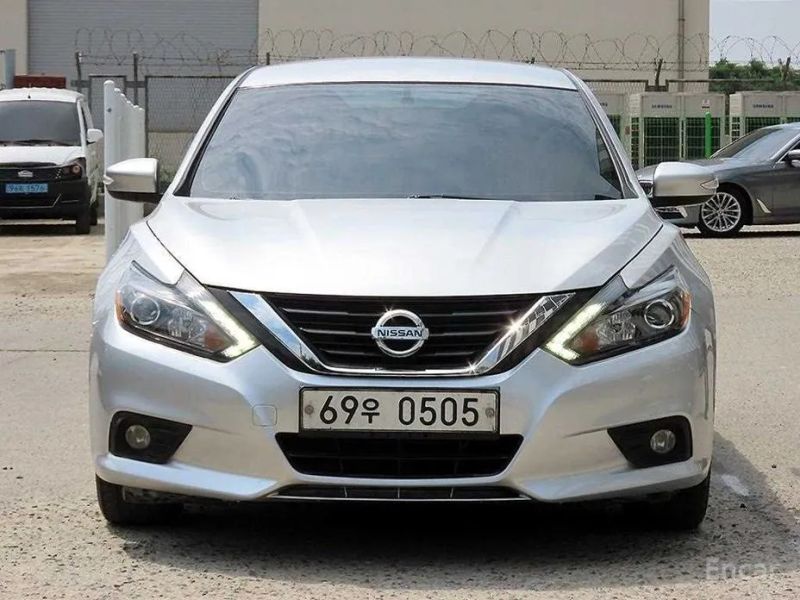 Nissan altima