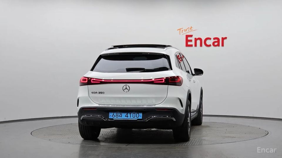 Mercedes-Benz EQA