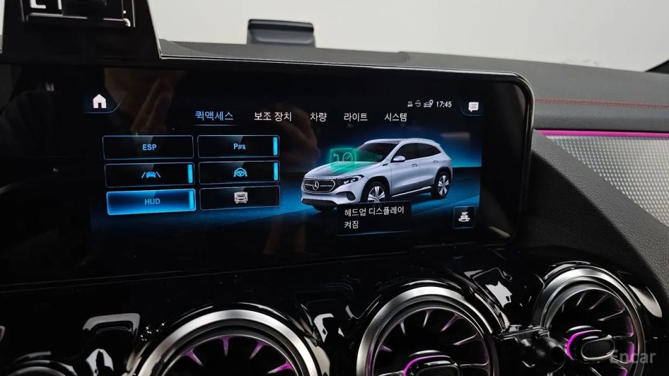 Mercedes-Benz EQA