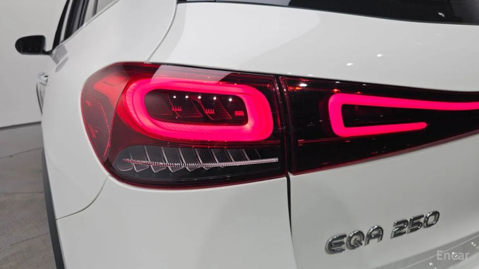 Mercedes-Benz EQA