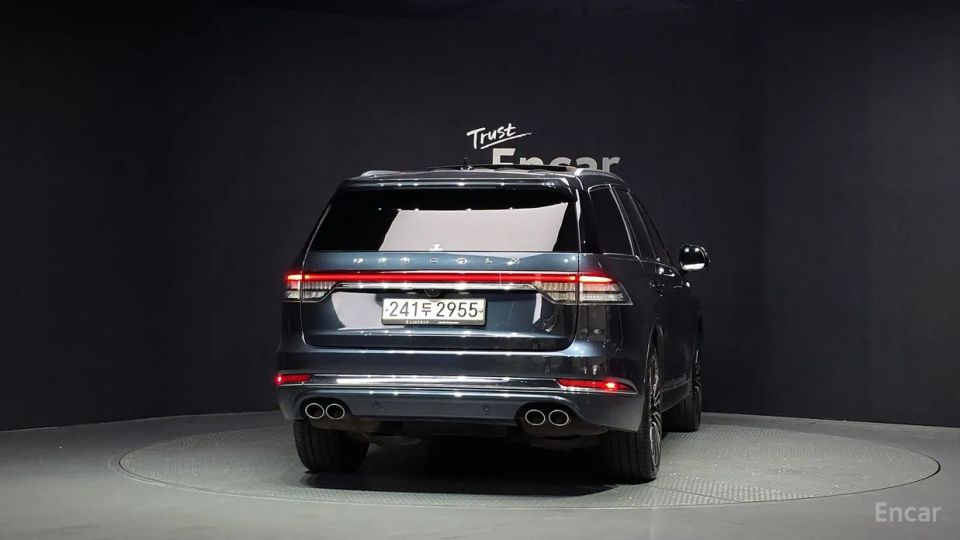 Lincoln Aviator