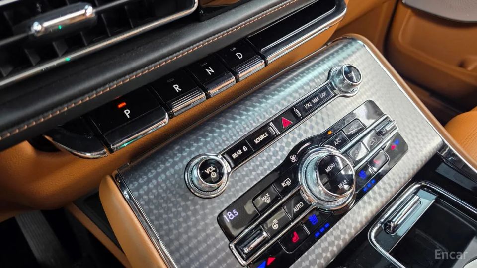Lincoln Aviator