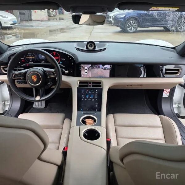 Porsche Taycan