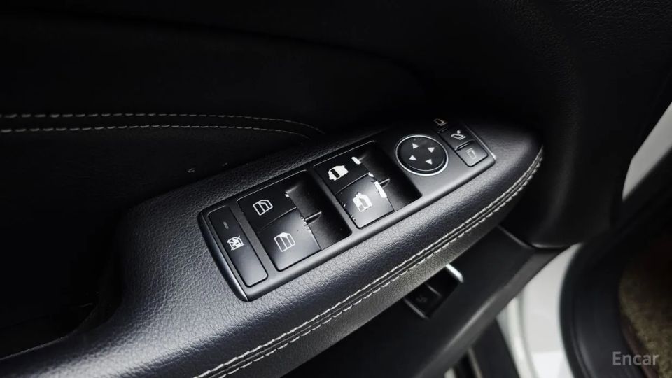 Mercedes-Benz M-class